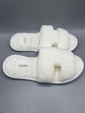 Haven Well Within Women’s White Plush Cutout Slippers NWT